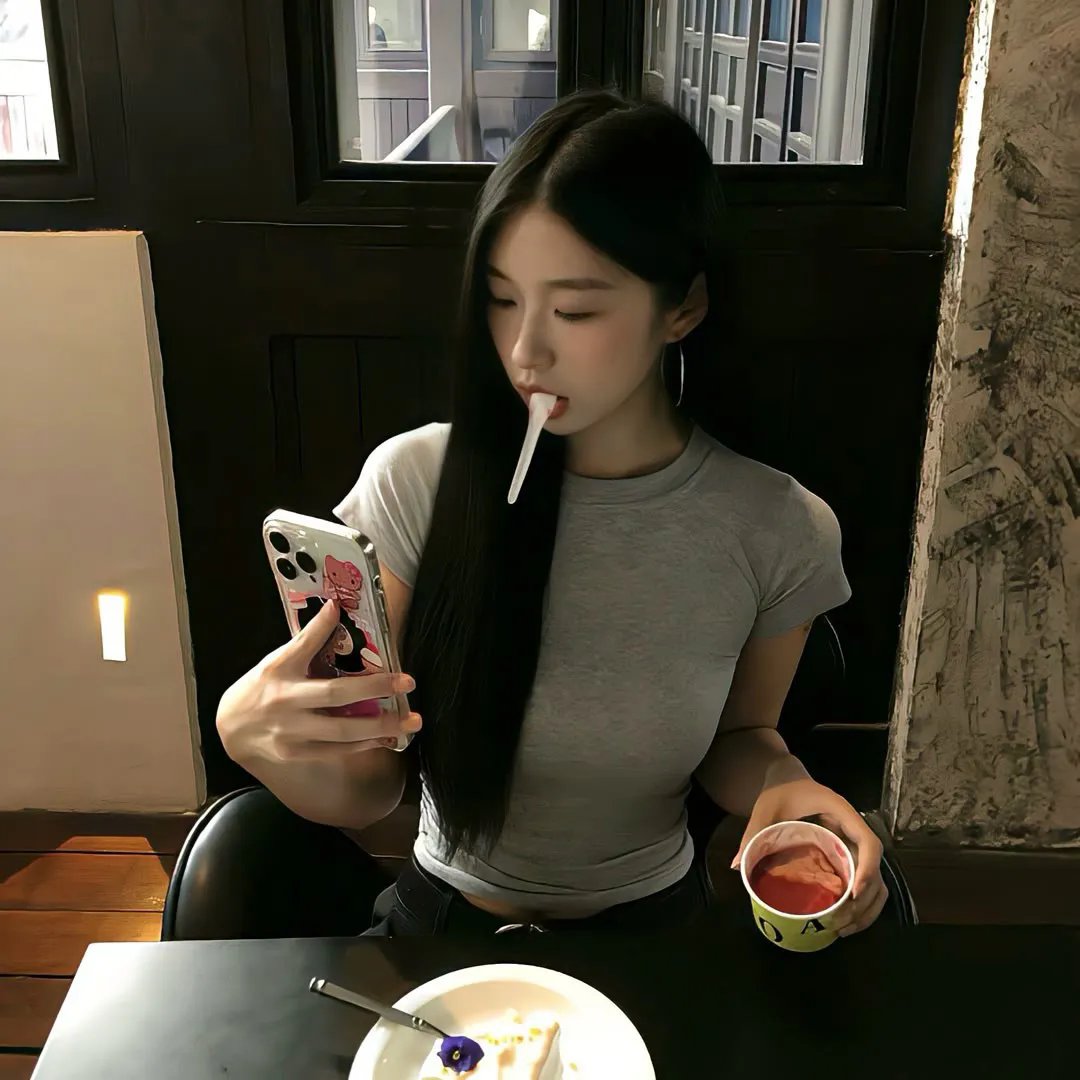 艳谍飘香